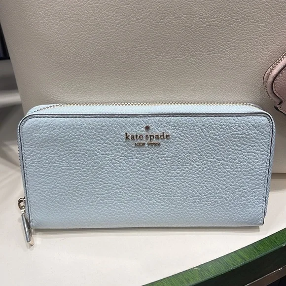 Kate Spade leila large continental wallet
Hazy Morning - Picture 4 of 16